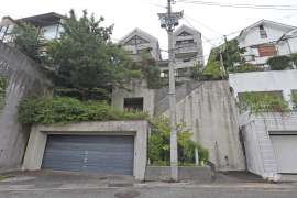 宝塚市雲雀丘2丁目 一戸建て