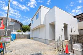 箕面市新稲7丁目 一戸建て