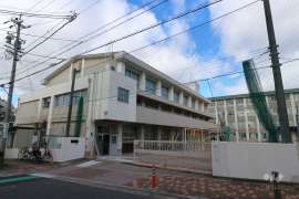 「白鳥小学校」