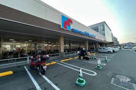 万代 西宮前浜店