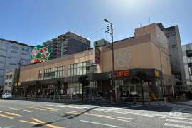 ライフ 阿波座駅前店