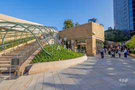 なんばパークス3