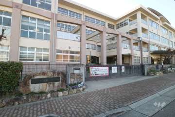 宝塚第一小学校