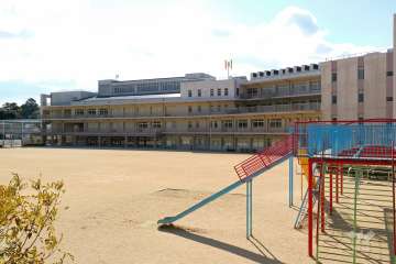 長尾小学校