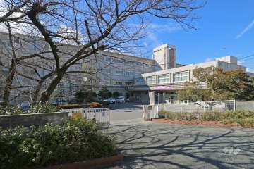 宝塚中学校