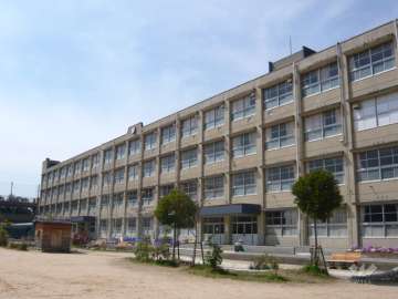 高須西小学校