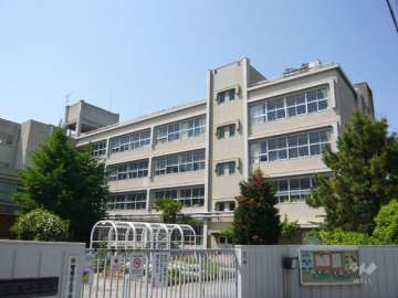 花里小学校