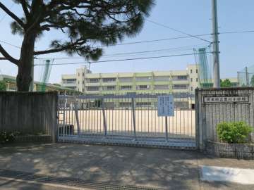 豊川小学校