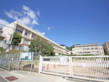 鶴甲小学校