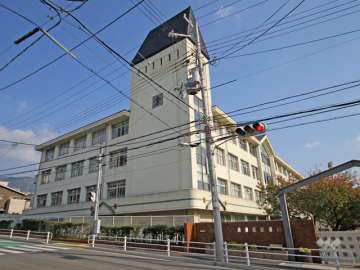 六甲小学校