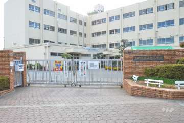 南平台小学校