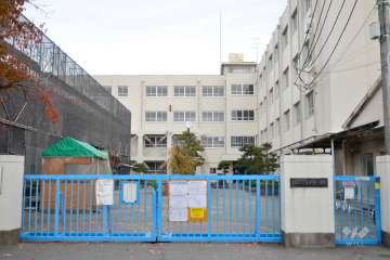 西大冠小学校