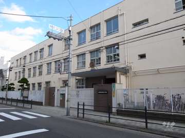 新高小学校
