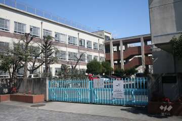 若水中学校