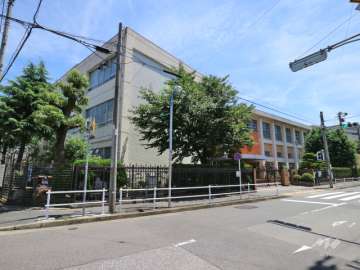 新栄小学校