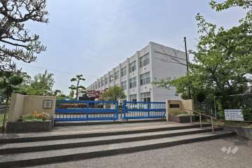 西陵小学校