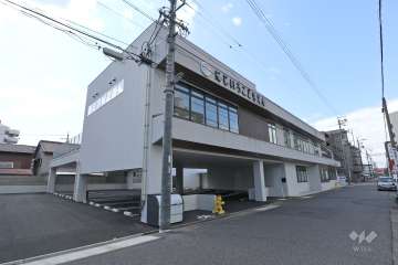 にじいろこどもえん