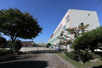 城西小学校