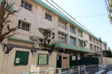 西原小学校