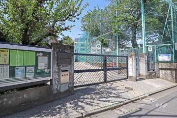 鉢山中学校