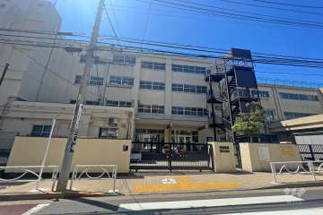 中根小学校