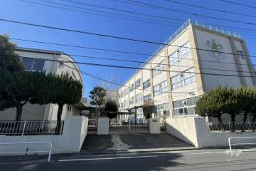 鹿浜第一小学校