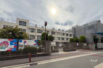 鯰江中学校