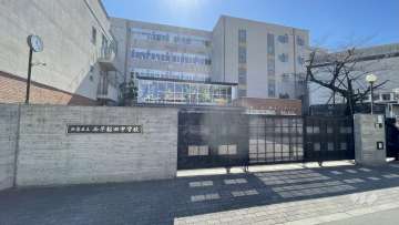 西早稲田中学校