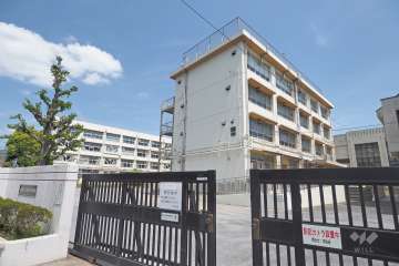 貫井中学校