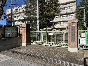 窪町小学校