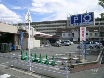 デイリーカナートイズミヤ 山田西店