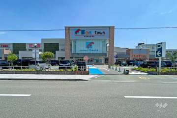 万代 伊丹荒牧店