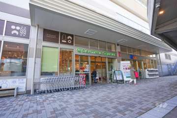 ライフ セントラルスクエア森ノ宮店
