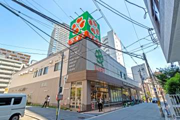 ライフ 中崎町駅前店