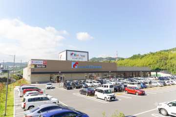 万代 高槻インター店