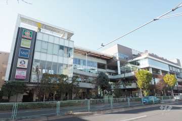 ライフ 落合南長崎駅前店