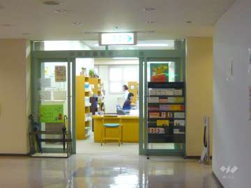 甲東園分室(図書館)
