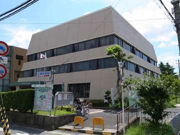 摂津市民図書館