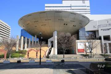 神戸ファッション美術館