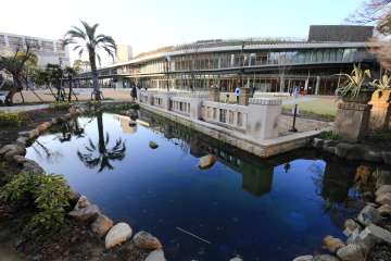 宝塚市立文化芸術センター