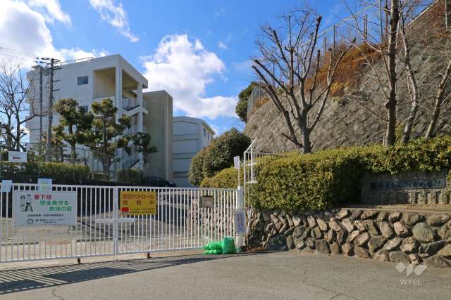 逆瀬台小学校