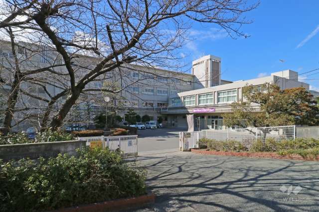 宝塚中学校