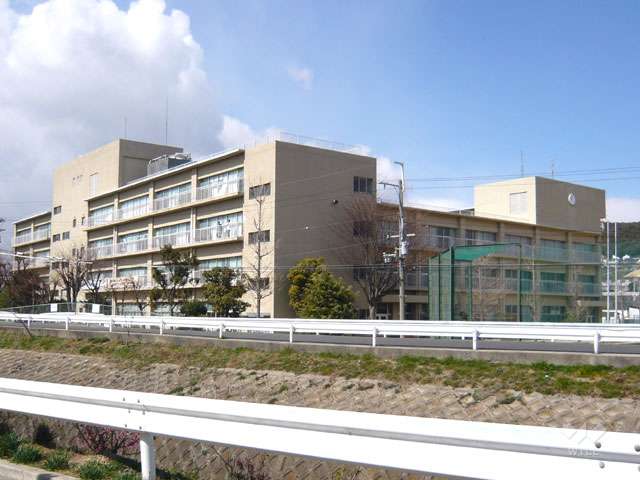 南ひばりガ丘中学校