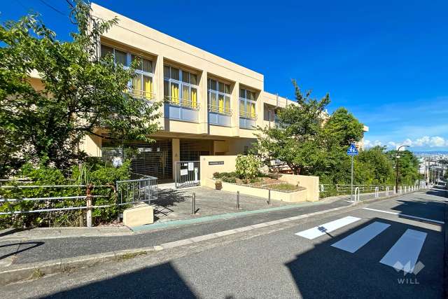 朝日ケ丘小学校