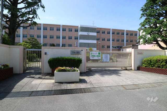 呉服小学校