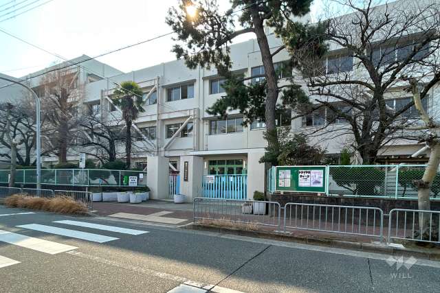 鳴尾中学校