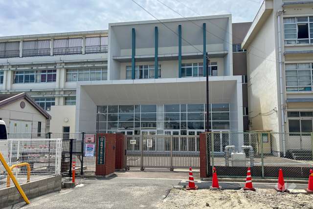 塚口小学校