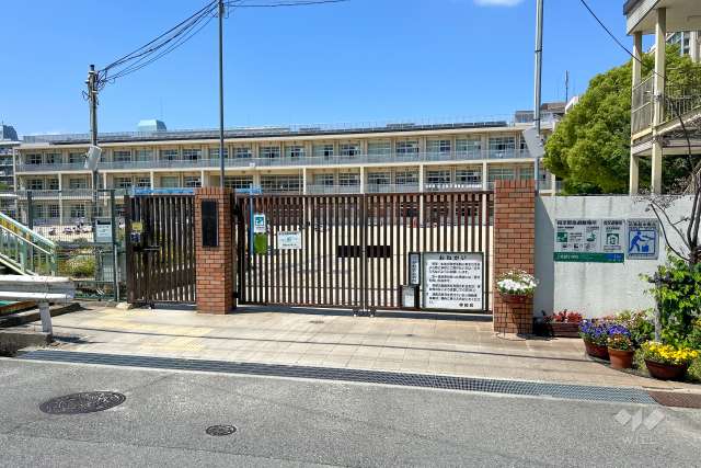 上坂部小学校