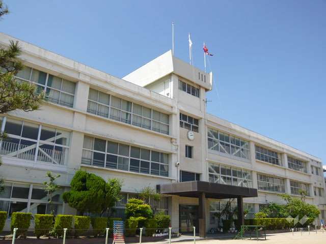 天神川小学校