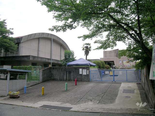 青山台小学校